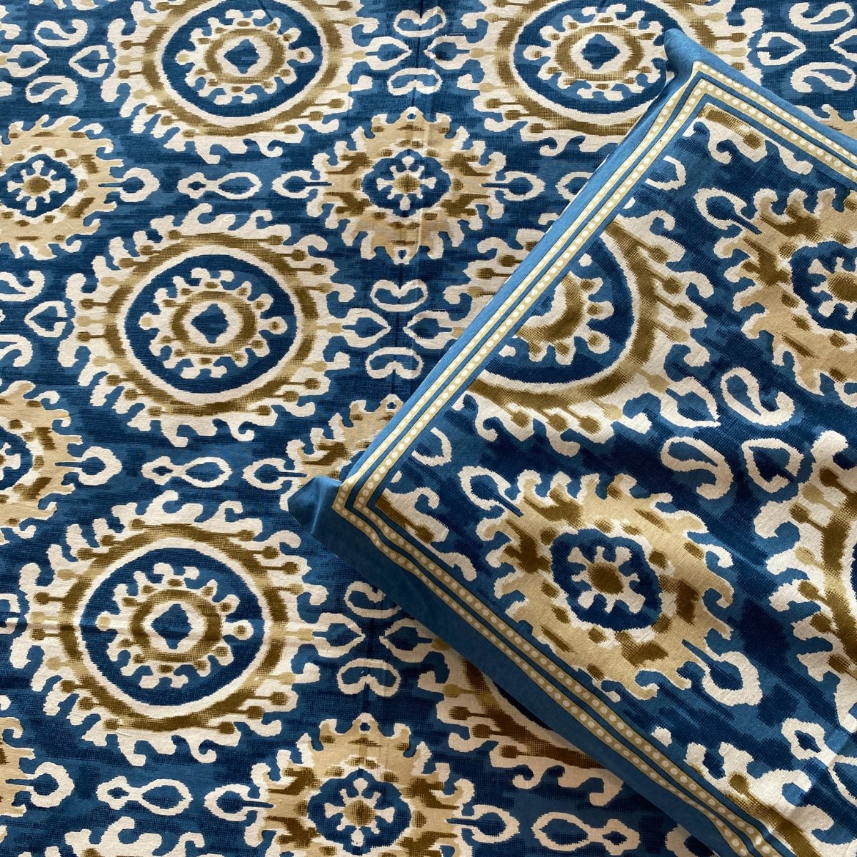 Neel Chakra Ikat Print Bedsheet Set, King Size, 100" x 108" - Coral Slub -